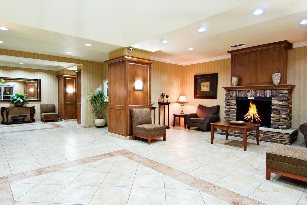 Holiday Inn Express & Suites Klamath Falls Central By Ihg Exterior photo