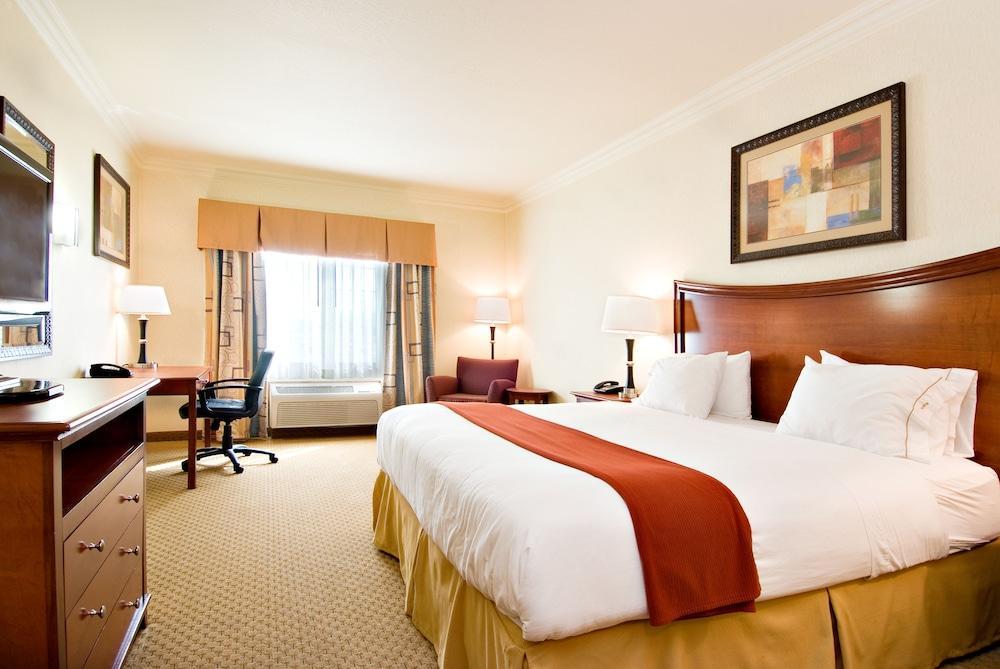 Holiday Inn Express & Suites Klamath Falls Central By Ihg Exterior photo