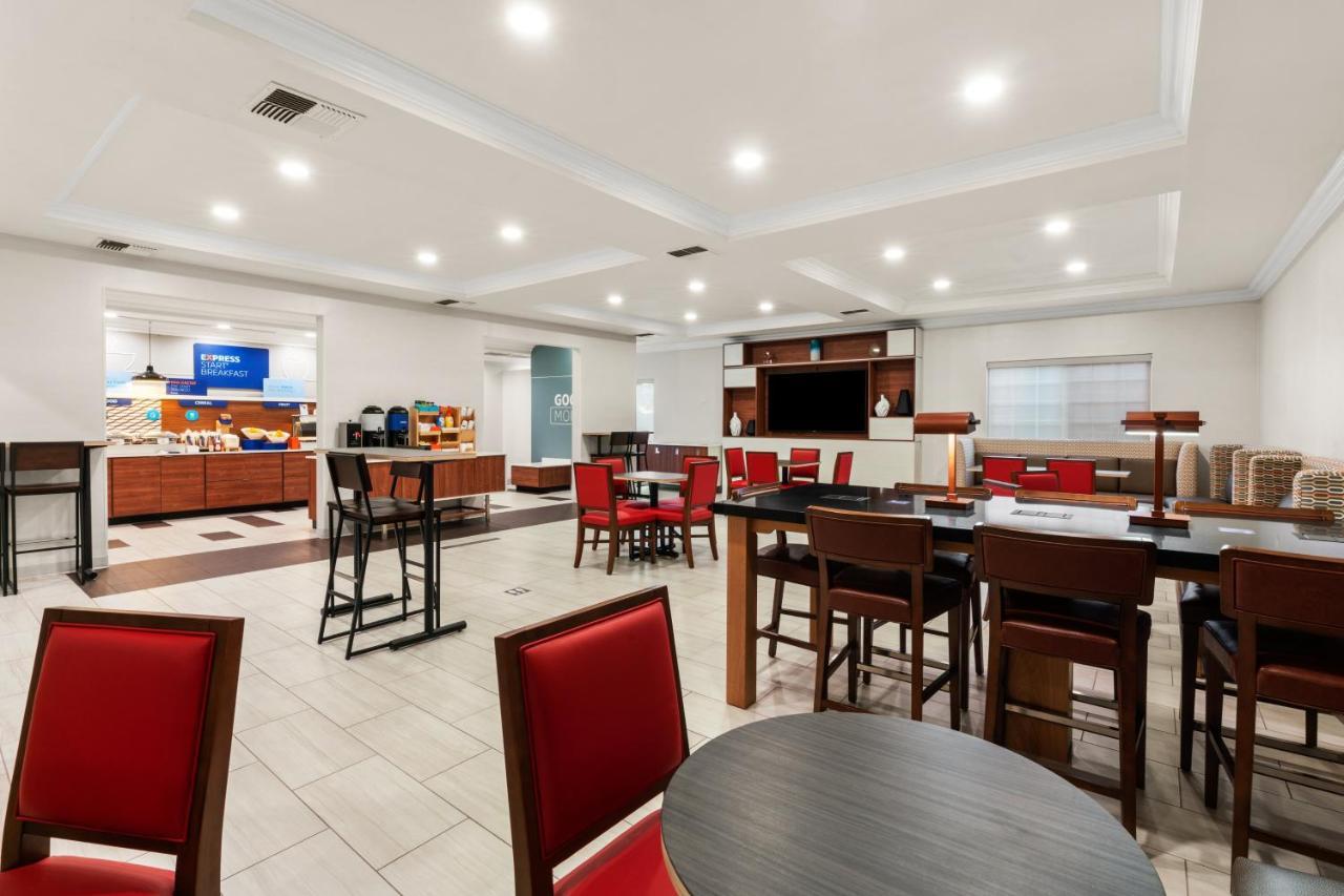 Holiday Inn Express & Suites Klamath Falls Central By Ihg Exterior photo