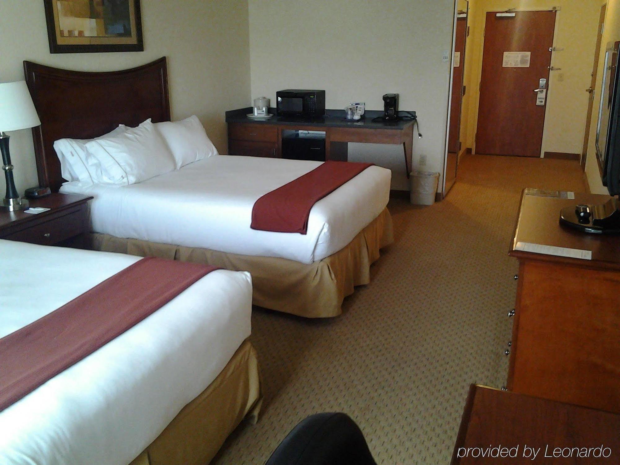 Holiday Inn Express & Suites Klamath Falls Central By Ihg Exterior photo